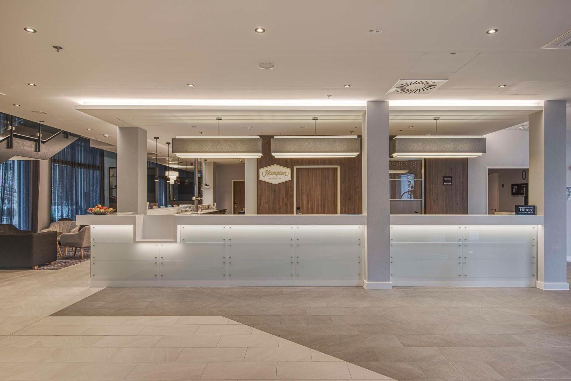 Hampton By Hilton Centre Hotel